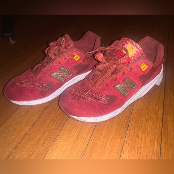New Balance Elite 580 Lost Worlds Red - Picture 2 of 13